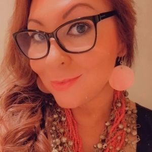 Meet your Posher, Stacy